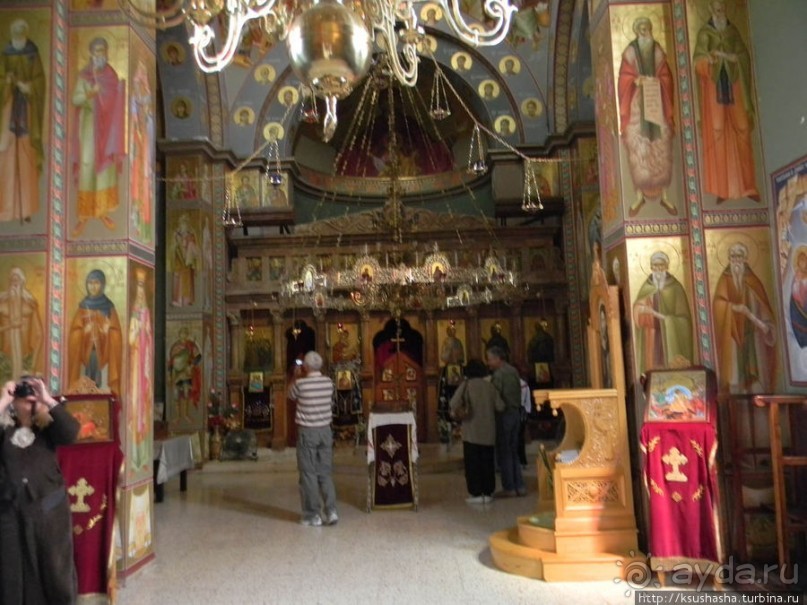 Двенадцать красных куполов