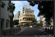 Что там, за "весёленьким" фасадом