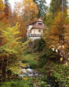 Пелеш в пылающем наряде