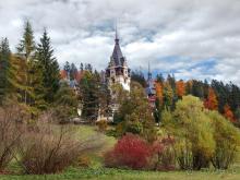 Пелеш в пылающем наряде