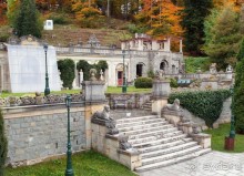 Пелеш в пылающем наряде