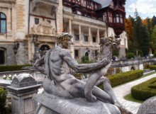 Пелеш в пылающем наряде