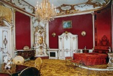 Пелеш в пылающем наряде