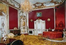 Пелеш в пылающем наряде