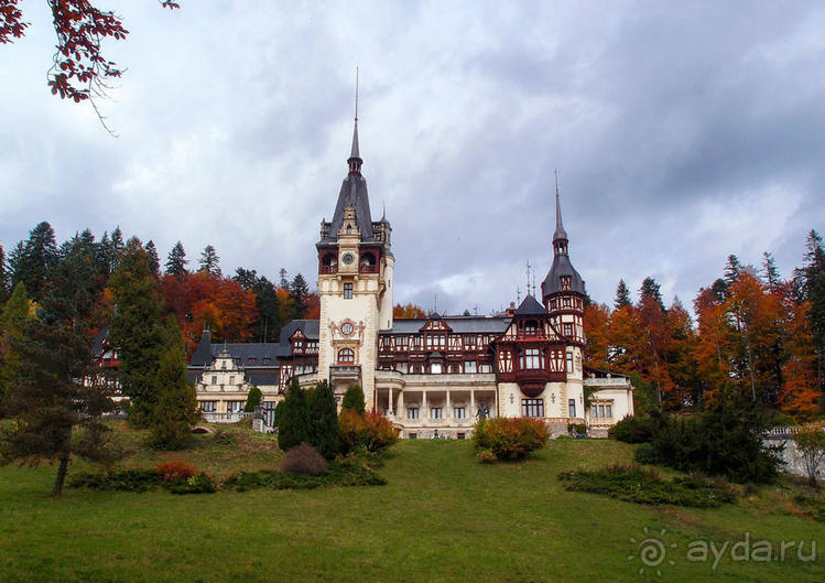 Пелеш в пылающем наряде