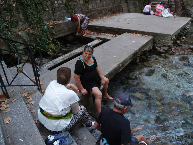 Святой источник в долине Темпи