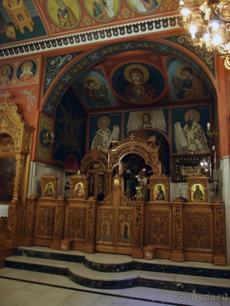 Святой источник в долине Темпи