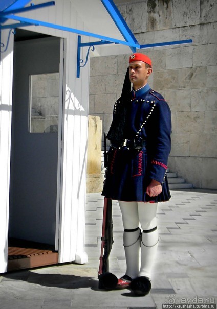 Синтагма. В погоне за эвзонами