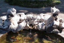 Тюрьма и дворец для королевы, благочестивой и безумной