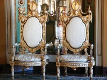 Тюрьма и дворец для королевы, благочестивой и безумной