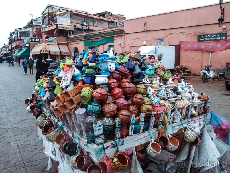 Джемаа эль-Фна. И пир, и мир, и «добры» люди
