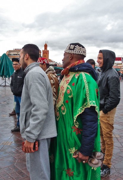 Джемаа эль-Фна. И пир, и мир, и «добры» люди