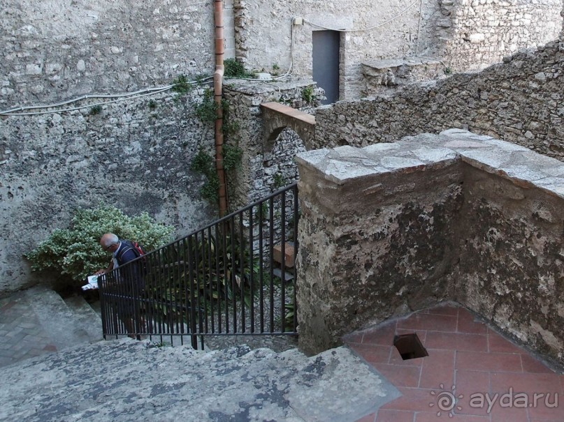 Эриче. Уединение и святость