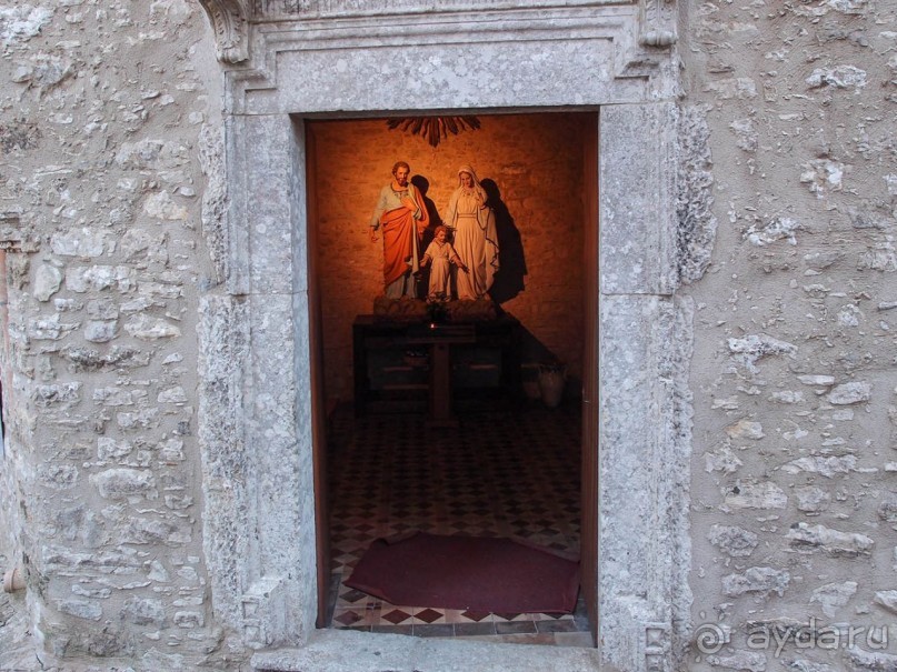 Эриче. Уединение и святость