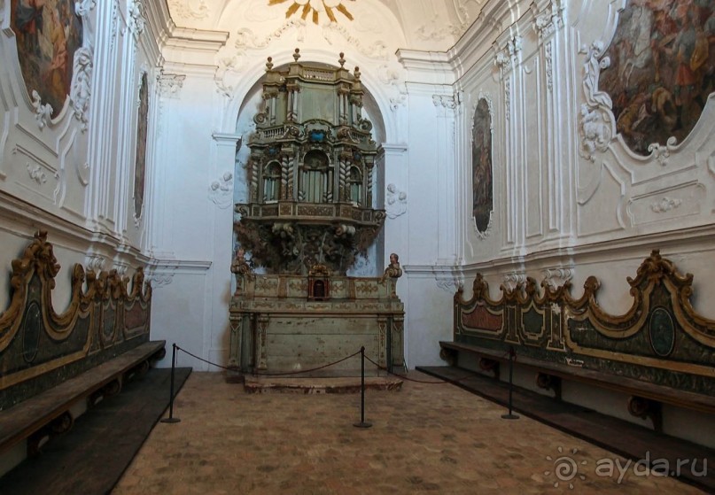 Эриче. Уединение и святость