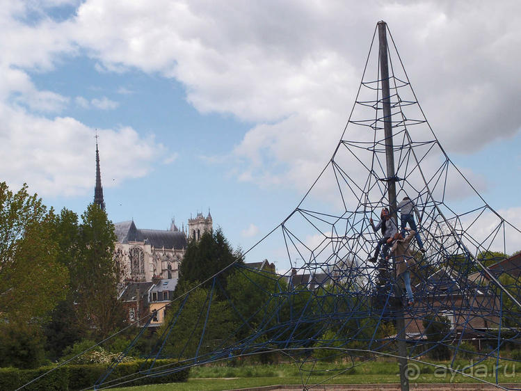 Подводная лодка, марионетки и ортилонаж