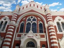 В молельном доме некому молиться