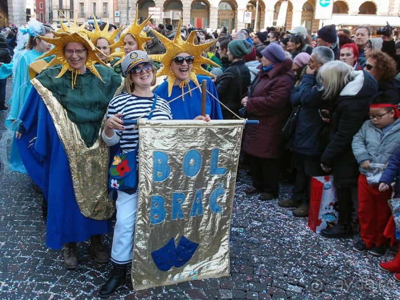 Карнавальное шествие в Вероне