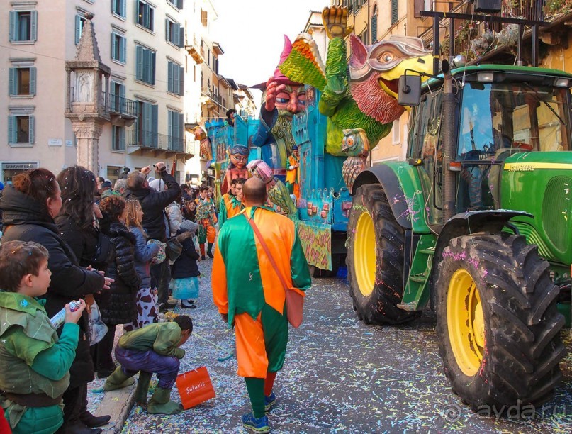 Карнавальное шествие в Вероне