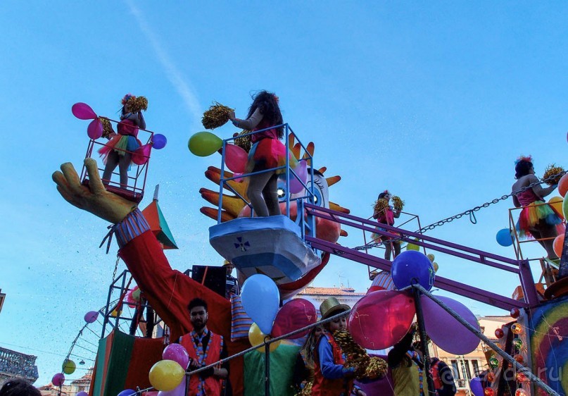 Карнавальное шествие в Вероне