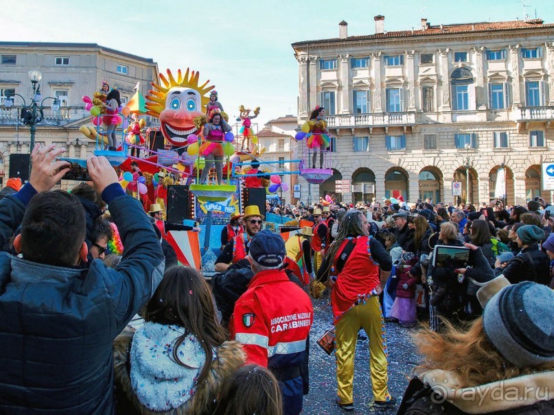 Карнавальное шествие в Вероне