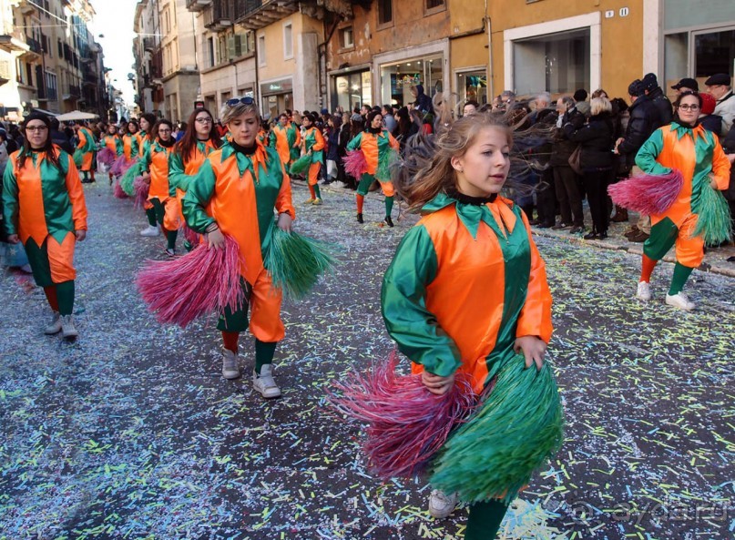 Карнавальное шествие в Вероне