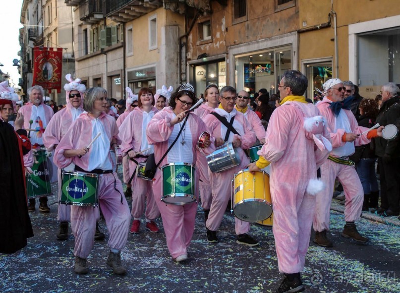 Карнавальное шествие в Вероне