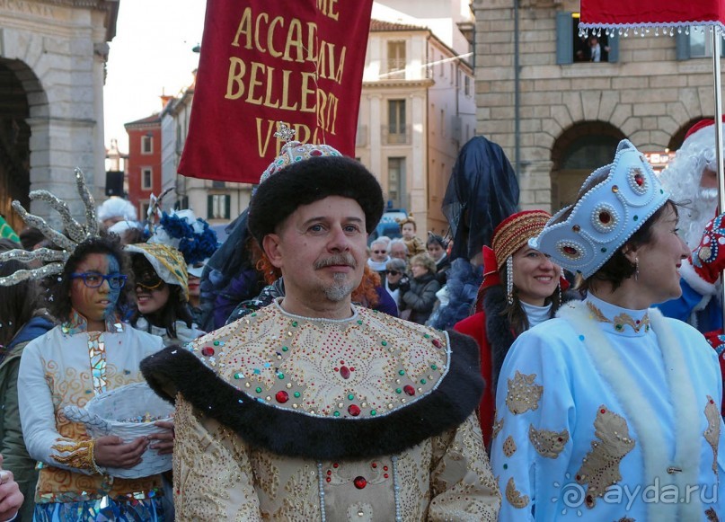 Карнавальное шествие в Вероне