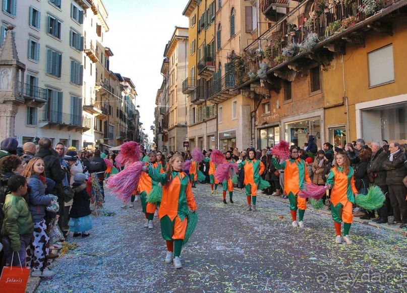 Карнавальное шествие в Вероне