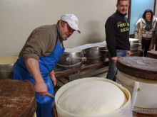 Альбом отзыва "Парма — значит, пармезан!"