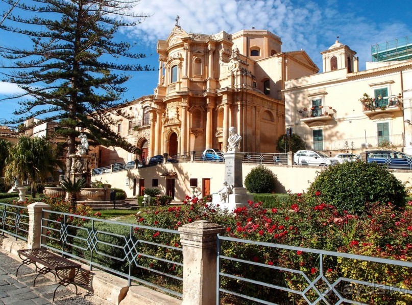 Пышность форм идеального города