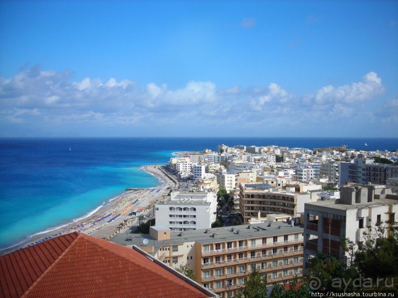 Солнечный остров посреди двух морей