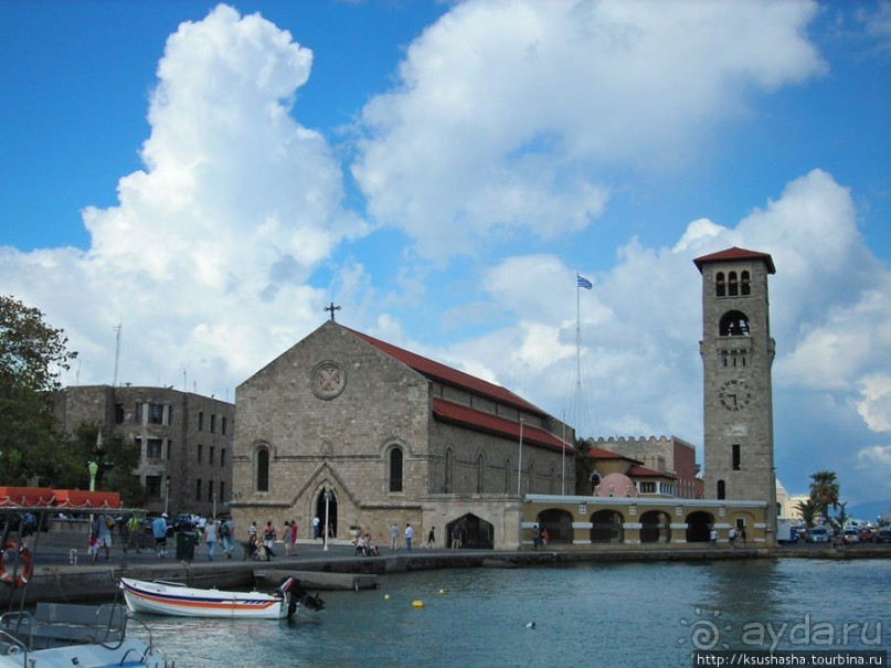 Солнечный остров посреди двух морей