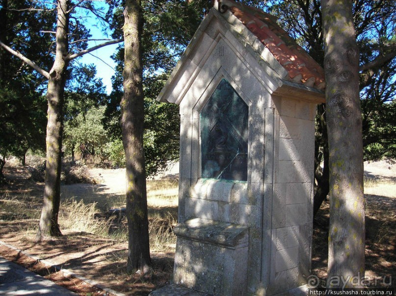 Солнечный остров посреди двух морей