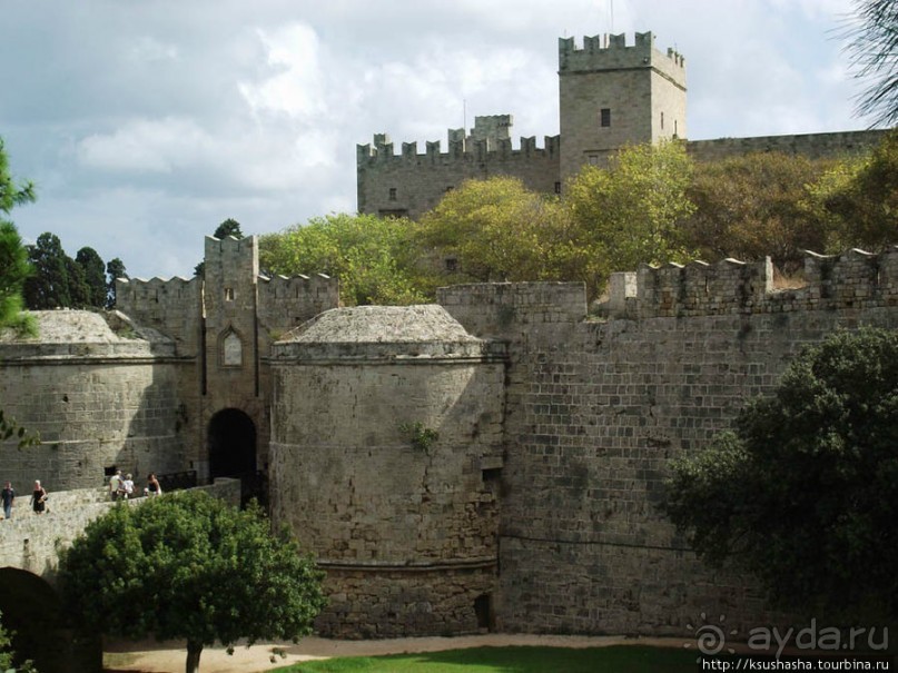 Солнечный остров посреди двух морей