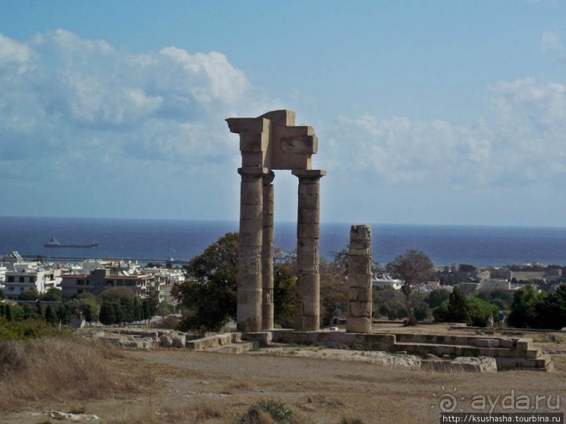 Солнечный остров посреди двух морей