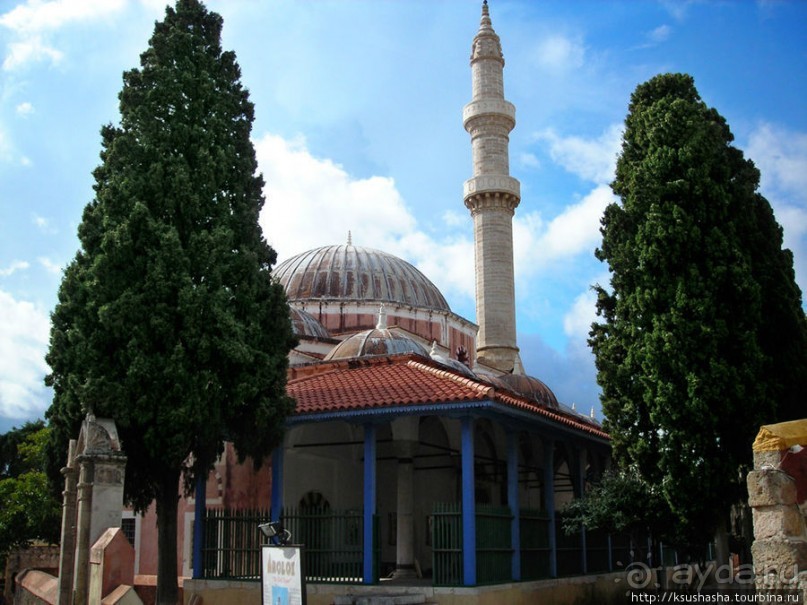 Солнечный остров посреди двух морей