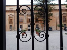 Чефалý сам себе голова