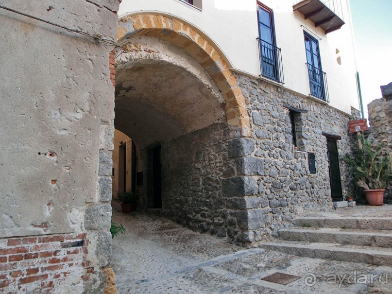 Чефалý сам себе голова