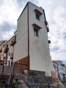 Чефалý сам себе голова