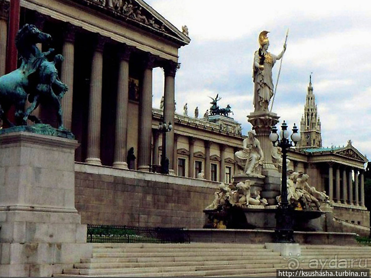 Древнегреческий храм на Ринге