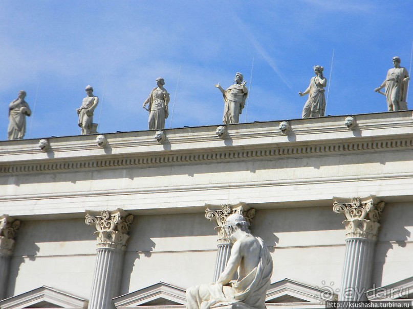 Древнегреческий храм на Ринге