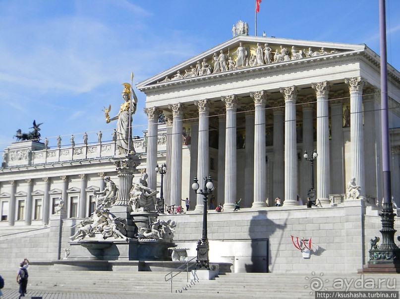 Древнегреческий храм на Ринге