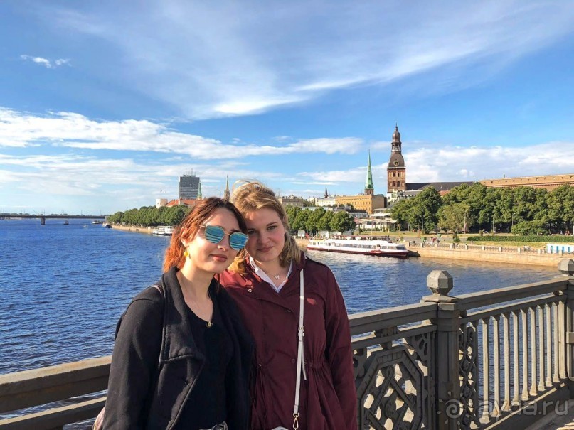 Синяя Даугава, радужные каналы и Два моста