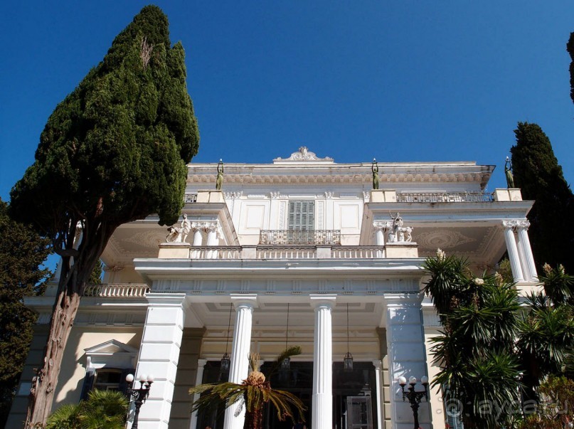 Три Ахиллеса и печальная Сисси