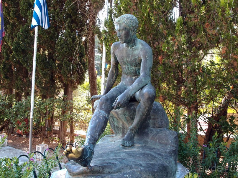 Три Ахиллеса и печальная Сисси