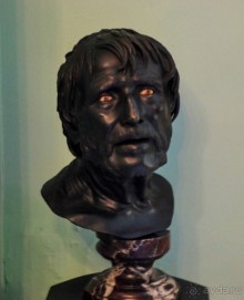 Три Ахиллеса и печальная Сисси