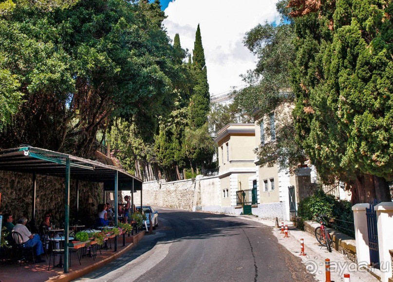 Три Ахиллеса и печальная Сисси