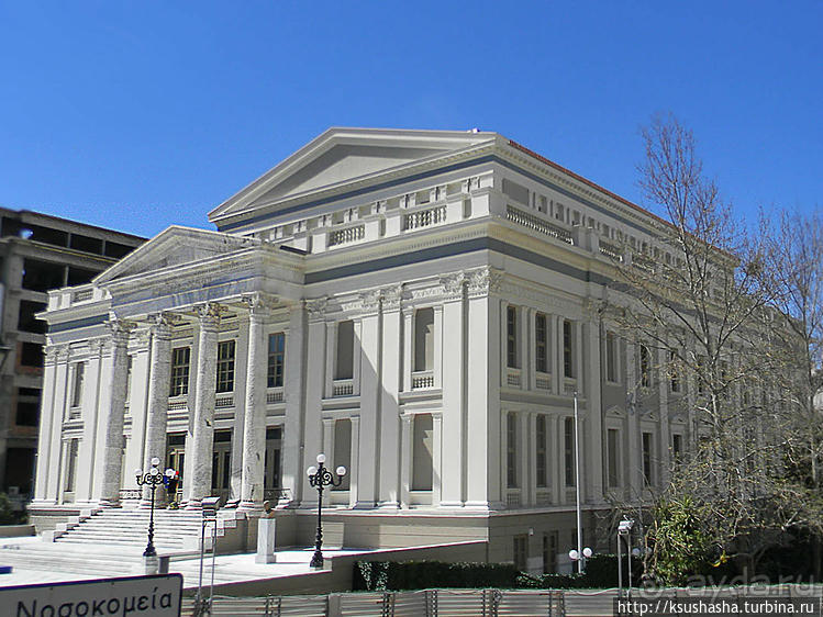 В Пирей — на туристическом автобусе