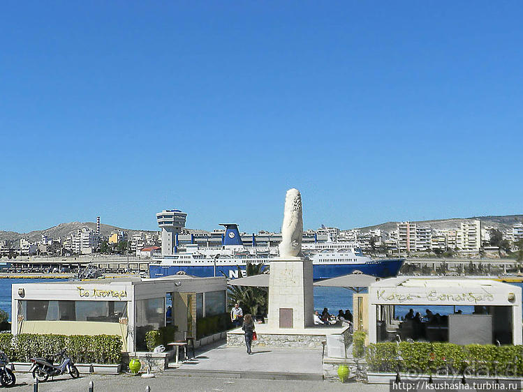 В Пирей — на туристическом автобусе